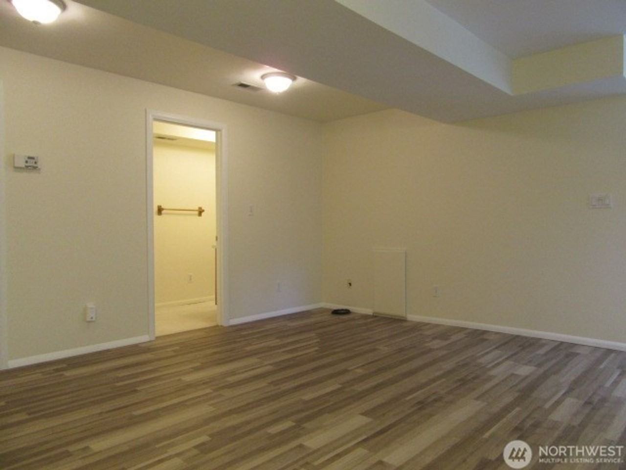 11422 Ne 94th St #ONLY - Photo 2 of 14