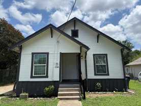 2202 Burnett Ave - Photo 1 of 1