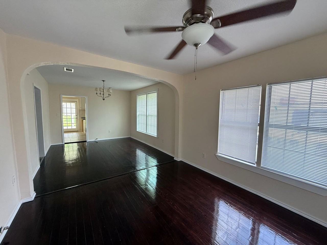 2202 Burnett Ave - Photo 3 of 13