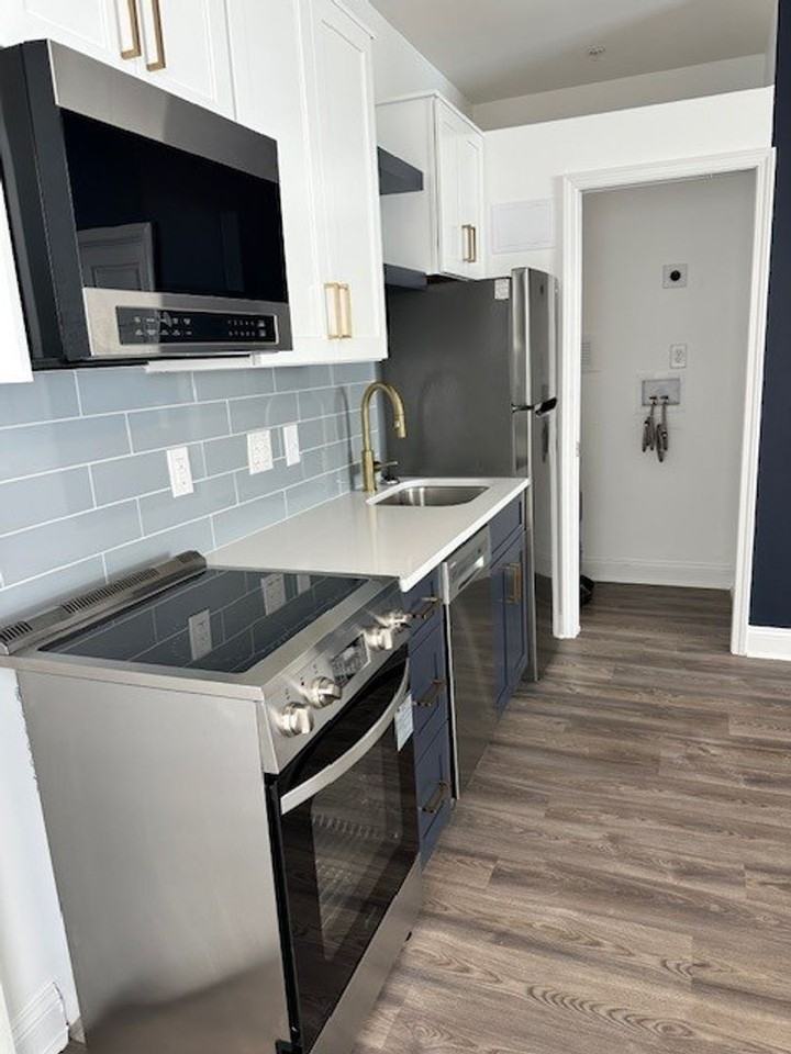 Cargo North - Photo 6 of 17