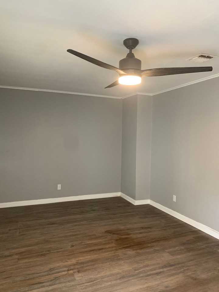1068 Blanchard Pl - Photo 2 of 33