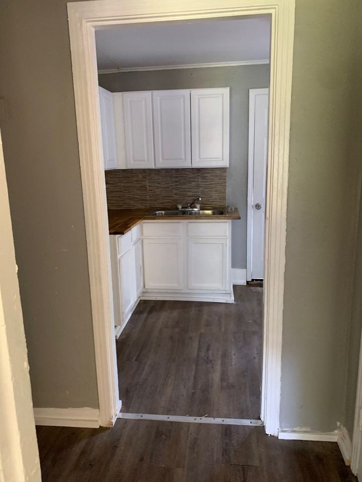 1068 Blanchard Pl - Photo 3 of 33
