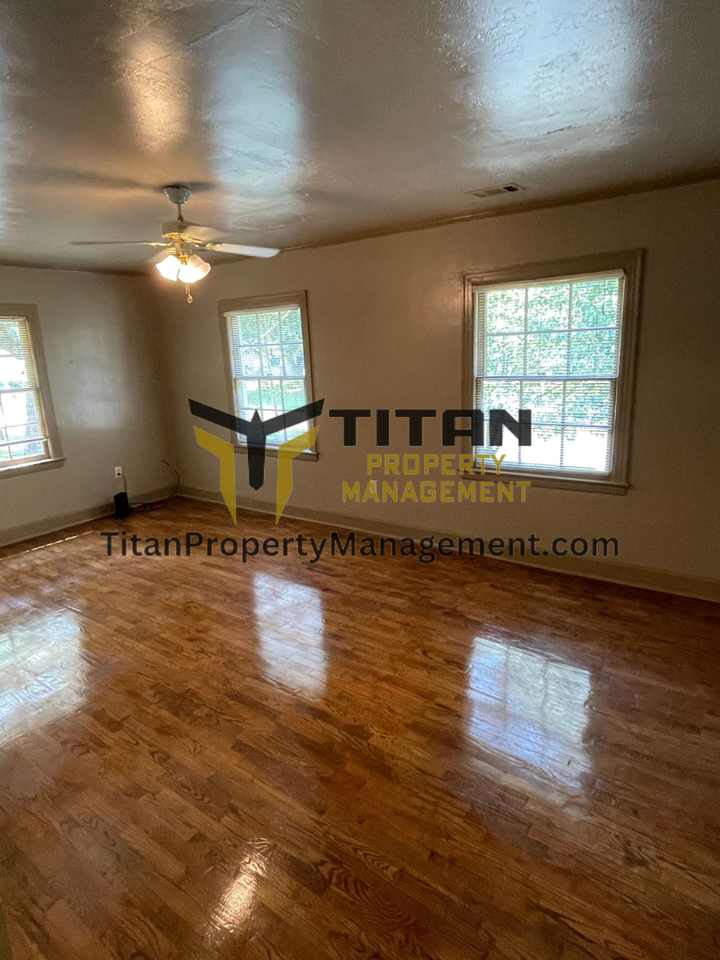 408 W Sevier St #2 - Photo 6 of 14