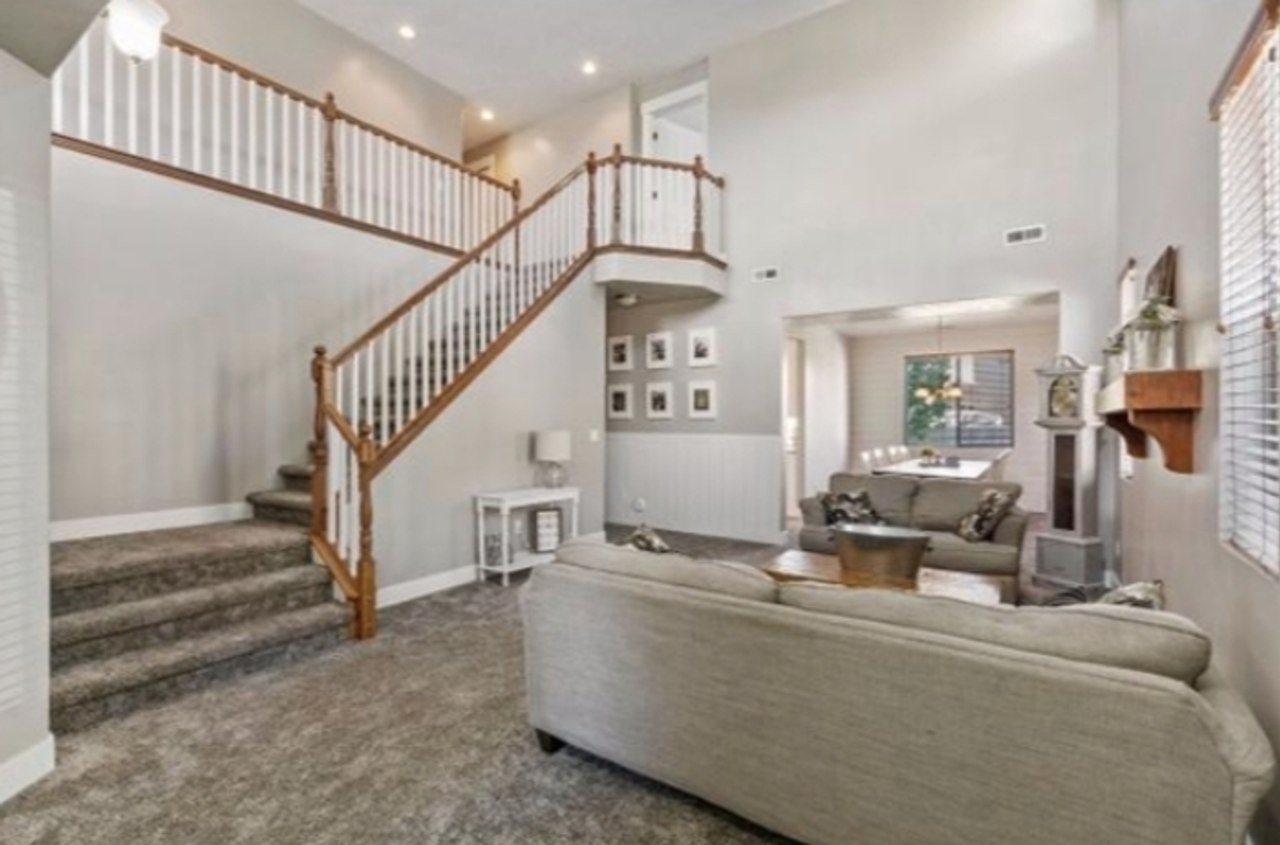 755 E Meadow Marsh Dr - Photo 2 of 12