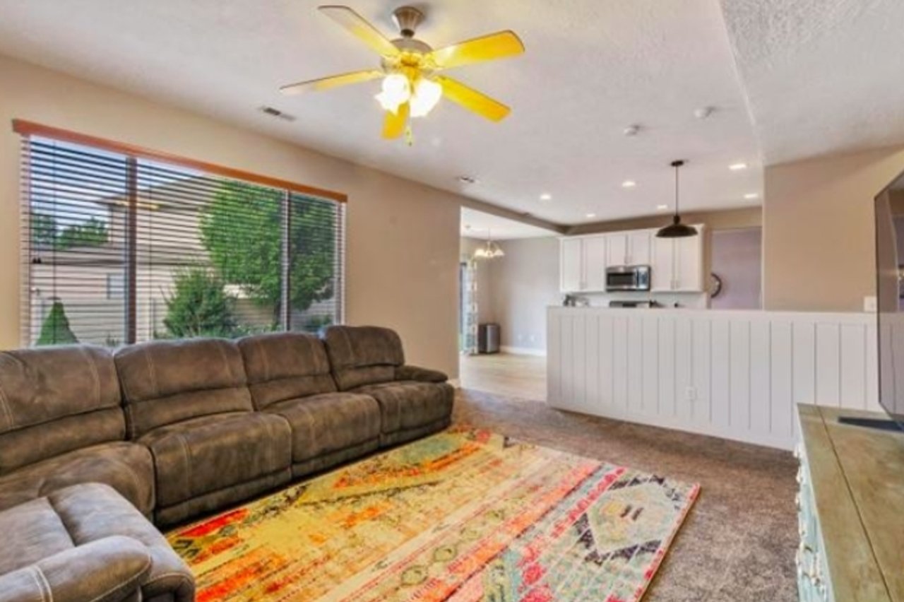 755 E Meadow Marsh Dr - Photo 5 of 12