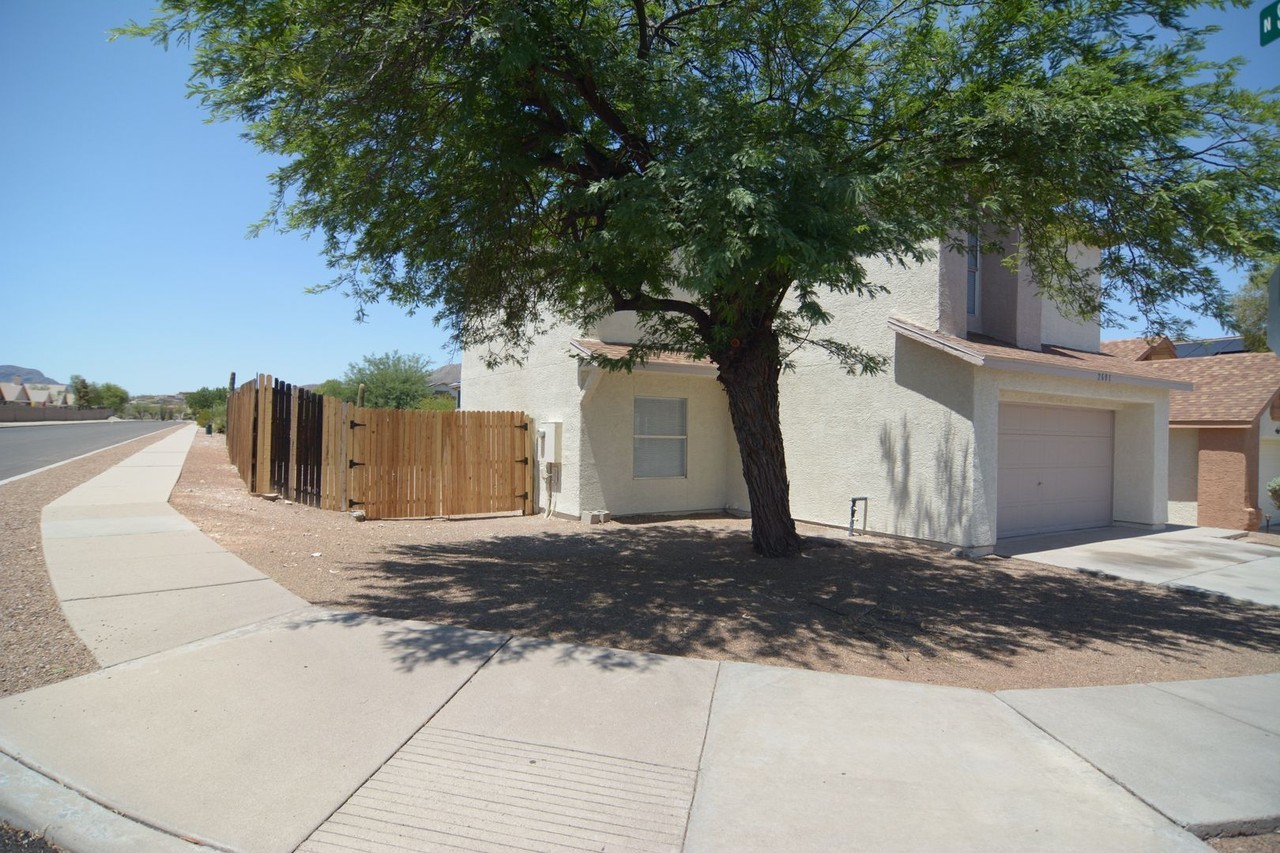 2601 W Aiden St - Photo 2 of 23
