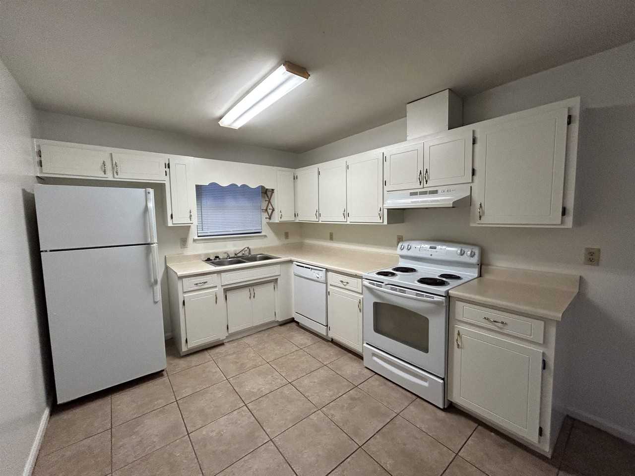 8308 Pegwood Way - Photo 6 of 13