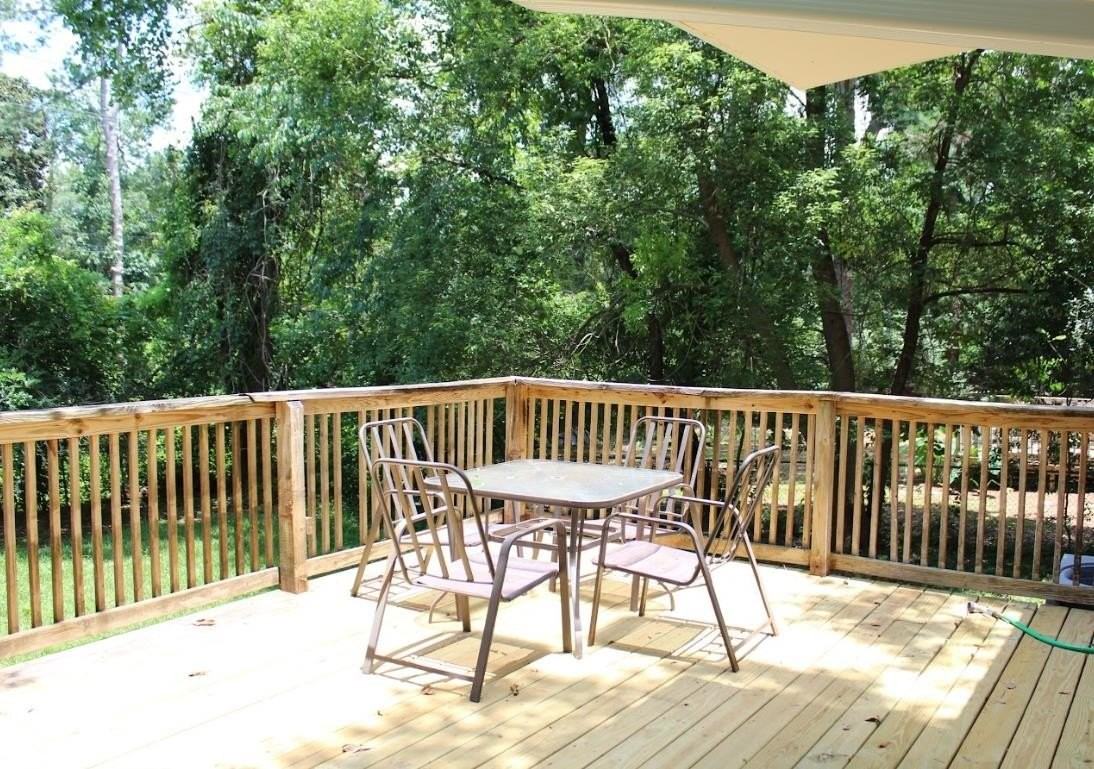 1674 Sharkey St - Photo 4 of 25