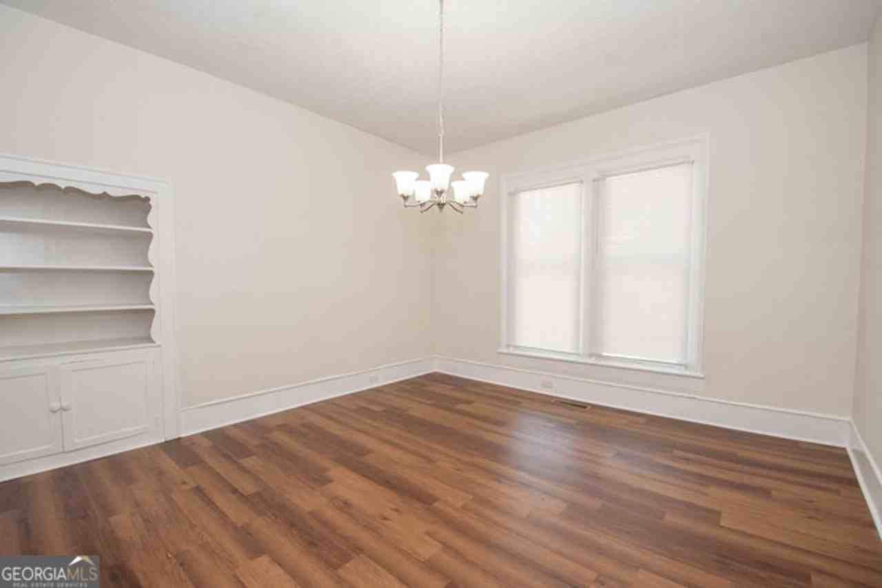 31 Saint Clair St - Photo 2 of 26