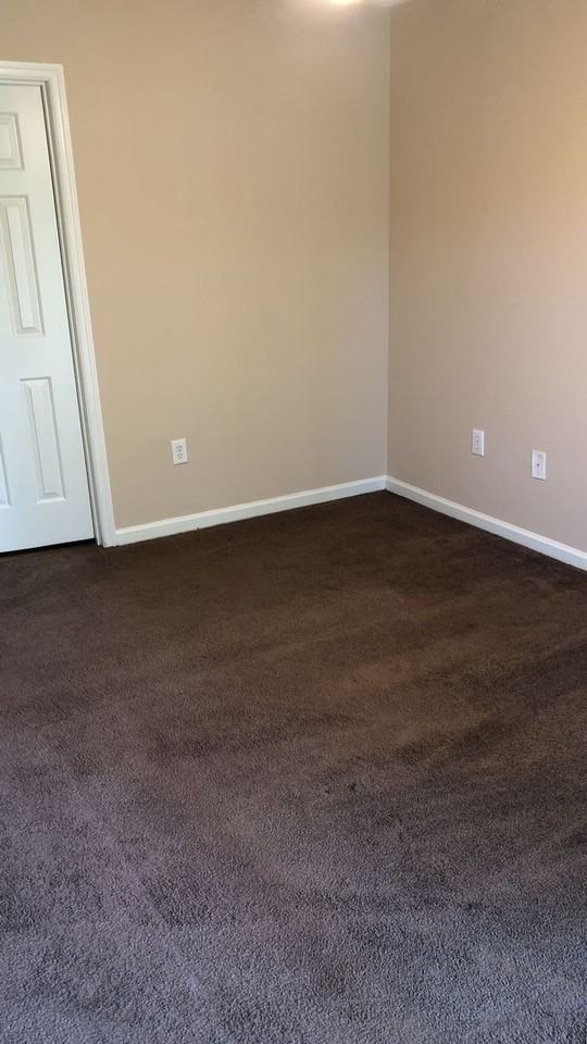 493 White River Dr #28E - Photo 7 of 17