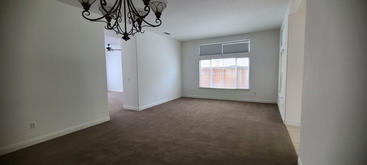 1780 Poppy Field Dr - Photo 2 of 14