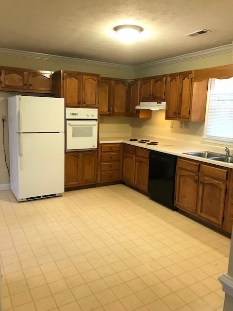 2320 Morningside Dr - Photo 5 of 12