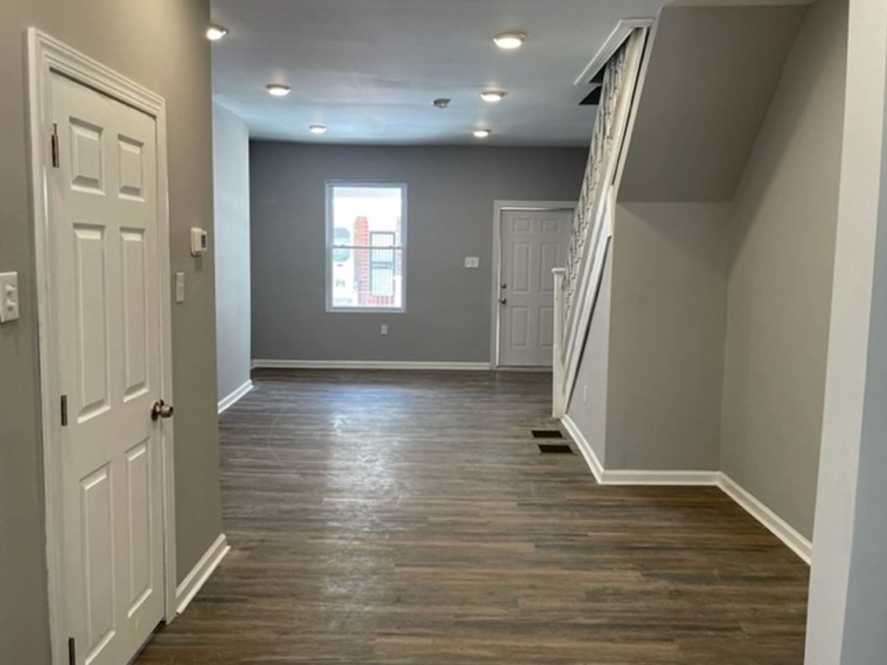 214 N Ramsey St - Photo 2 of 13