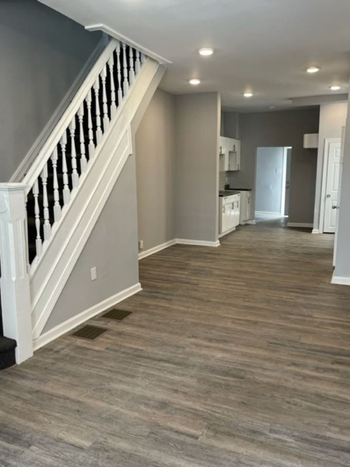 214 N Ramsey St - Photo 3 of 13