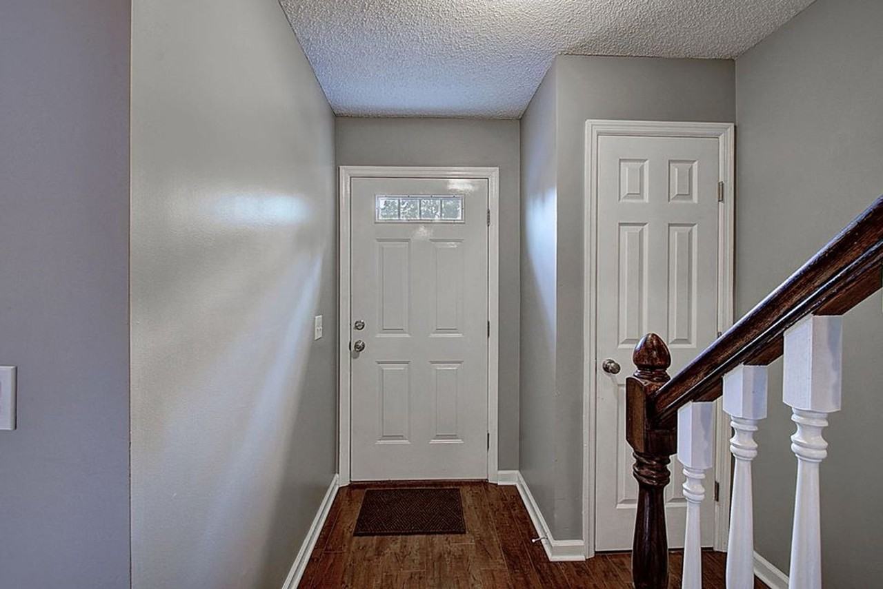 200 Arrowhead Dr - Photo 2 of 17