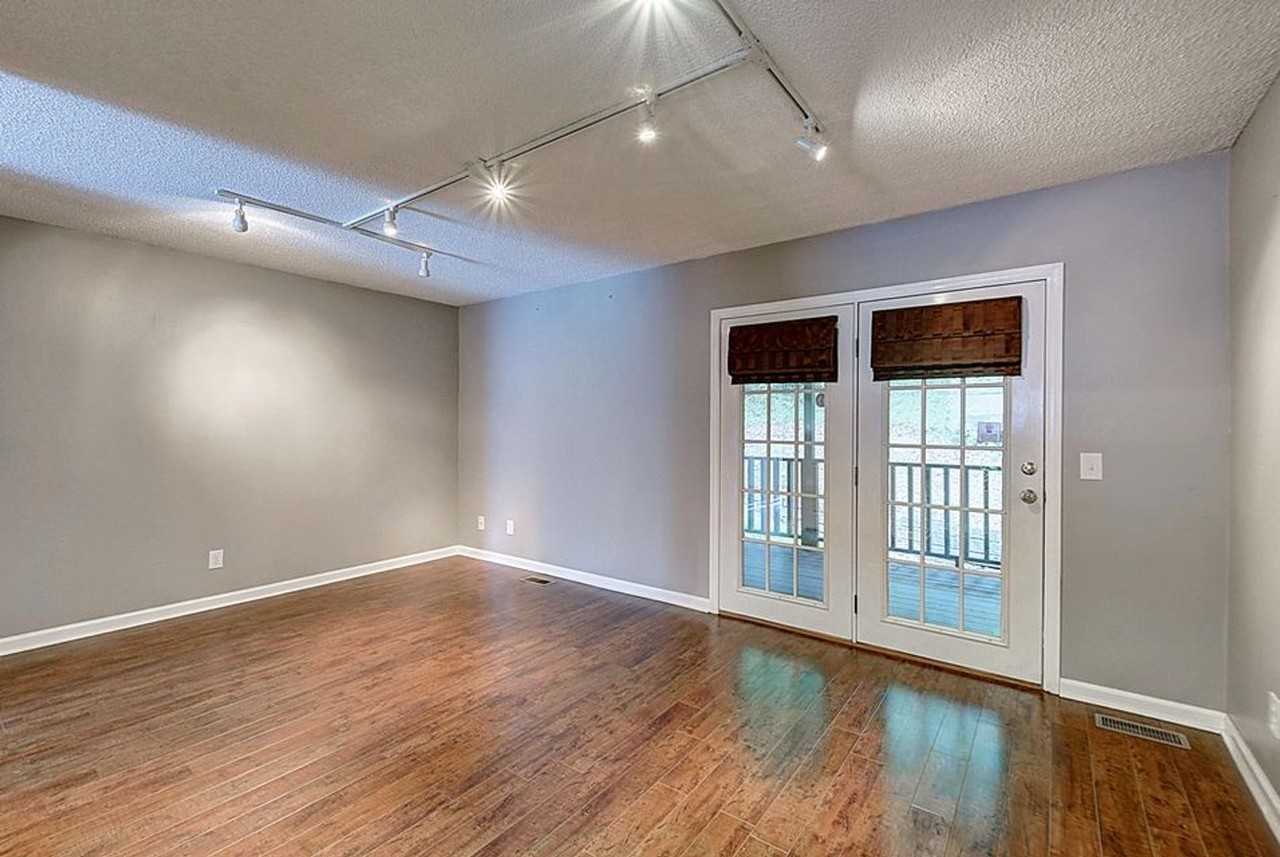 200 Arrowhead Dr - Photo 7 of 17