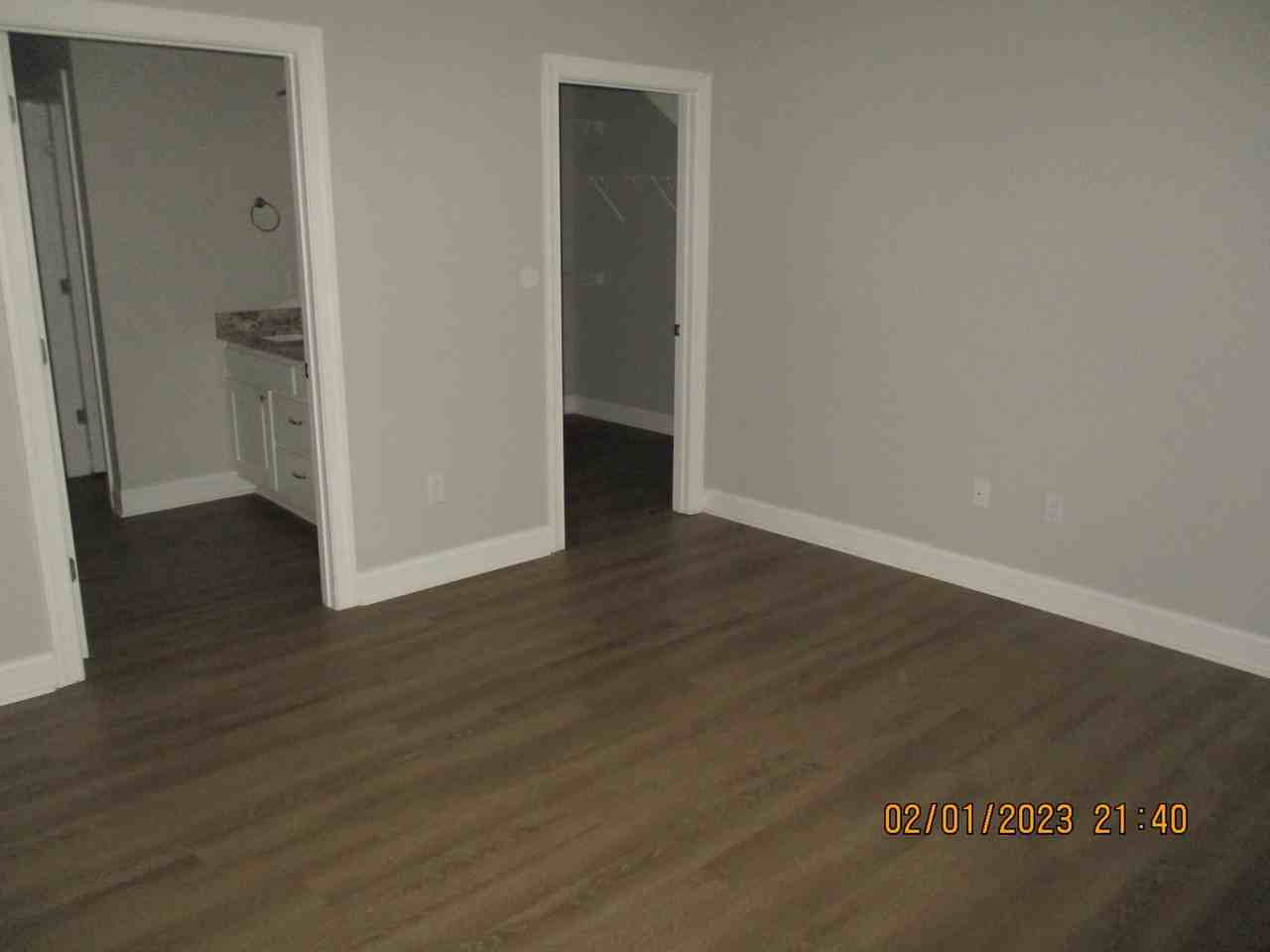 124 Chapel Ct - Photo 3 of 7