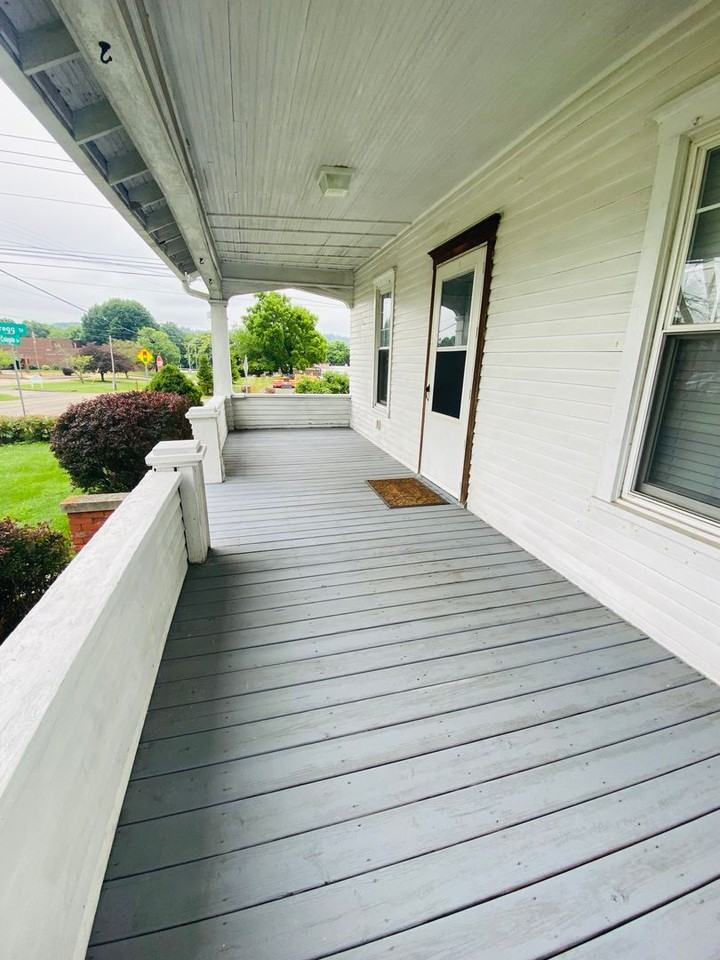 1512 Colegate Dr - Photo 2 of 18
