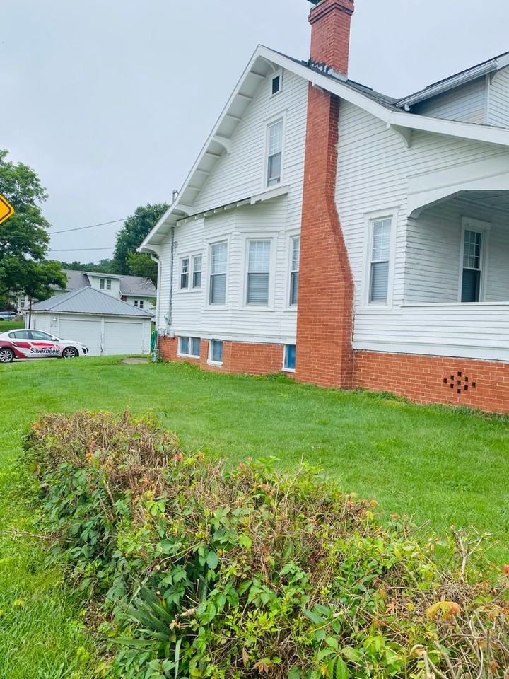 1512 Colegate Dr - Photo 3 of 18