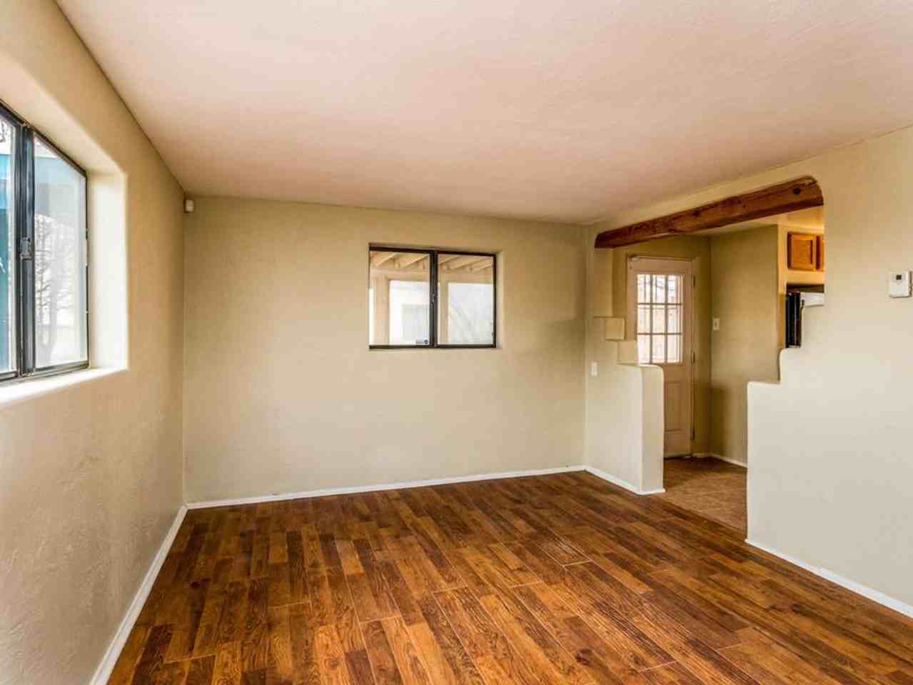 2838 Aliso Dr Ne - Photo 3 of 16