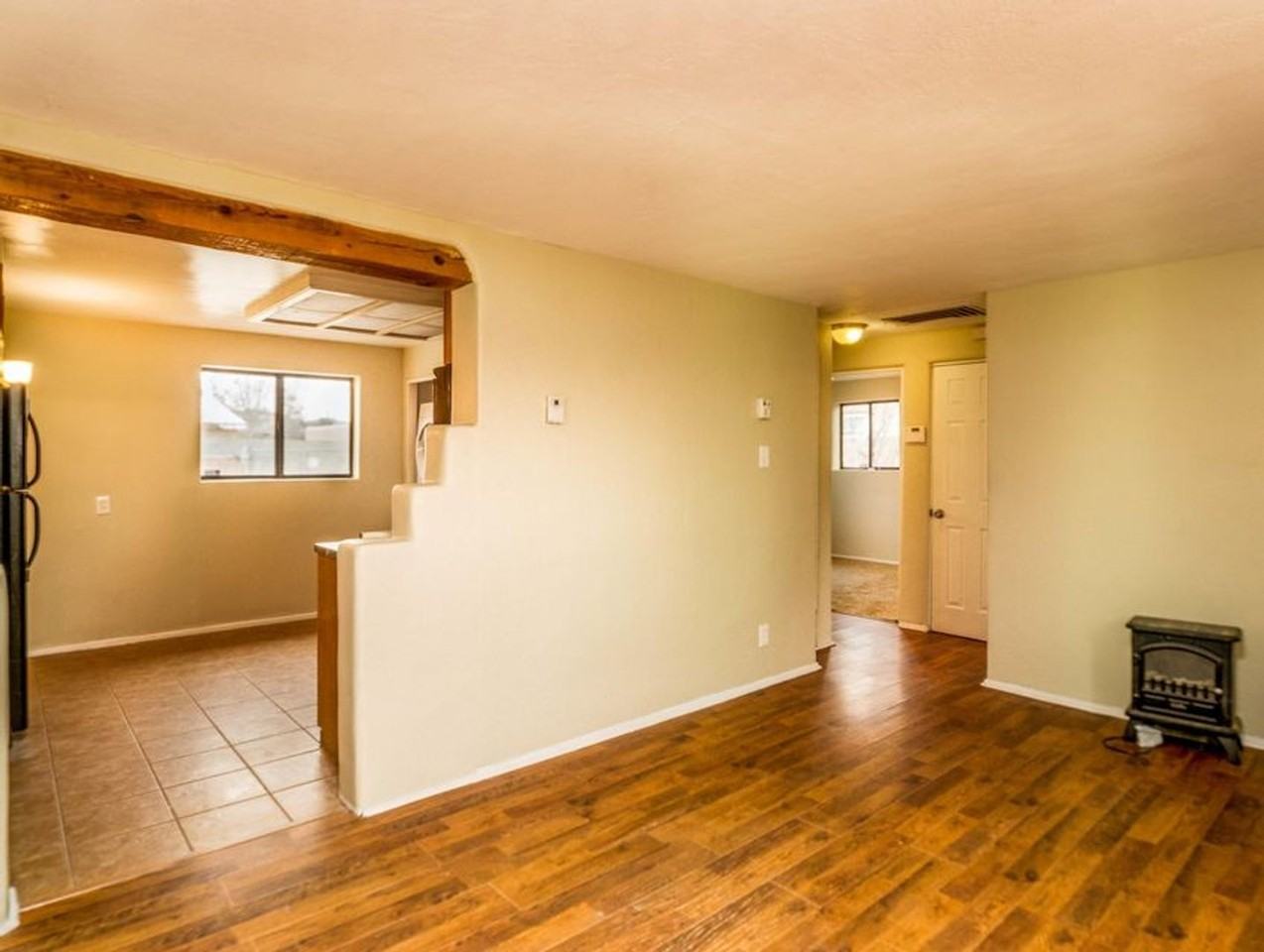 2838 Aliso Dr Ne - Photo 6 of 16