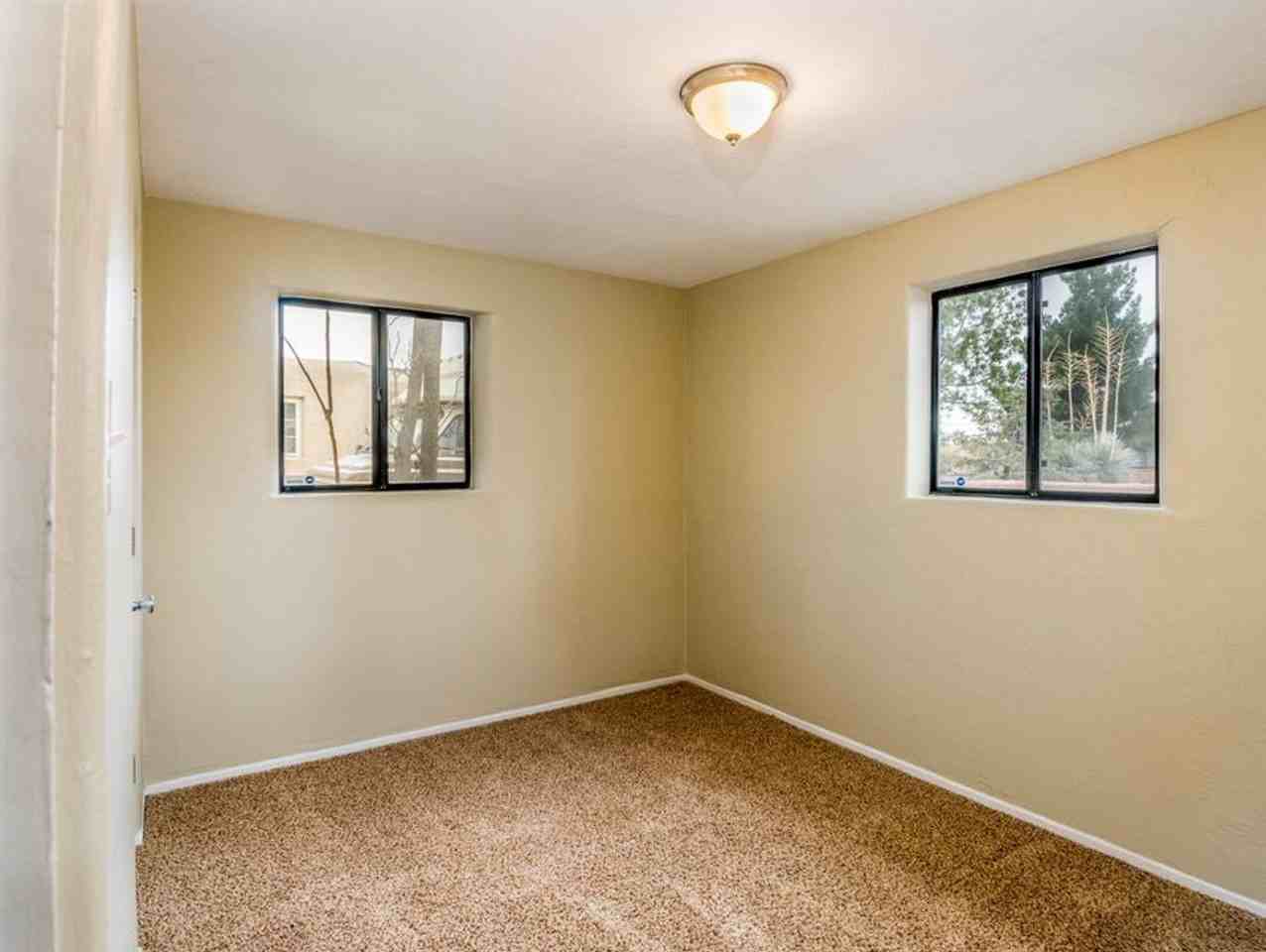 2838 Aliso Dr Ne - Photo 4 of 16