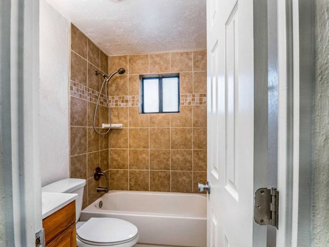 2838 Aliso Dr Ne - Photo 7 of 16