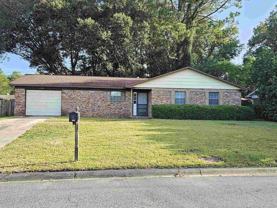 2724 Whitney Dr N - Photo 1 of 1