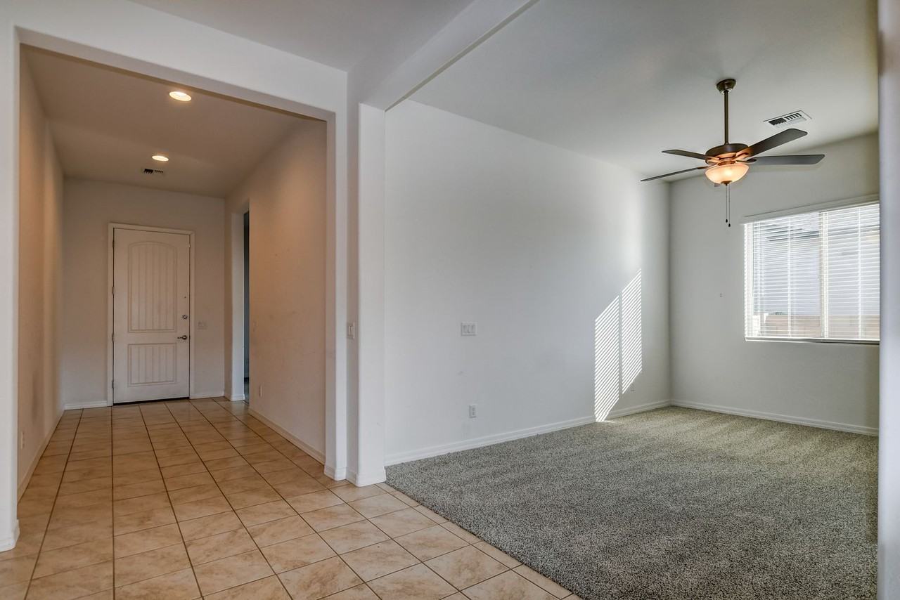 8763 N Peaceful Valley Way - Photo 3 of 28