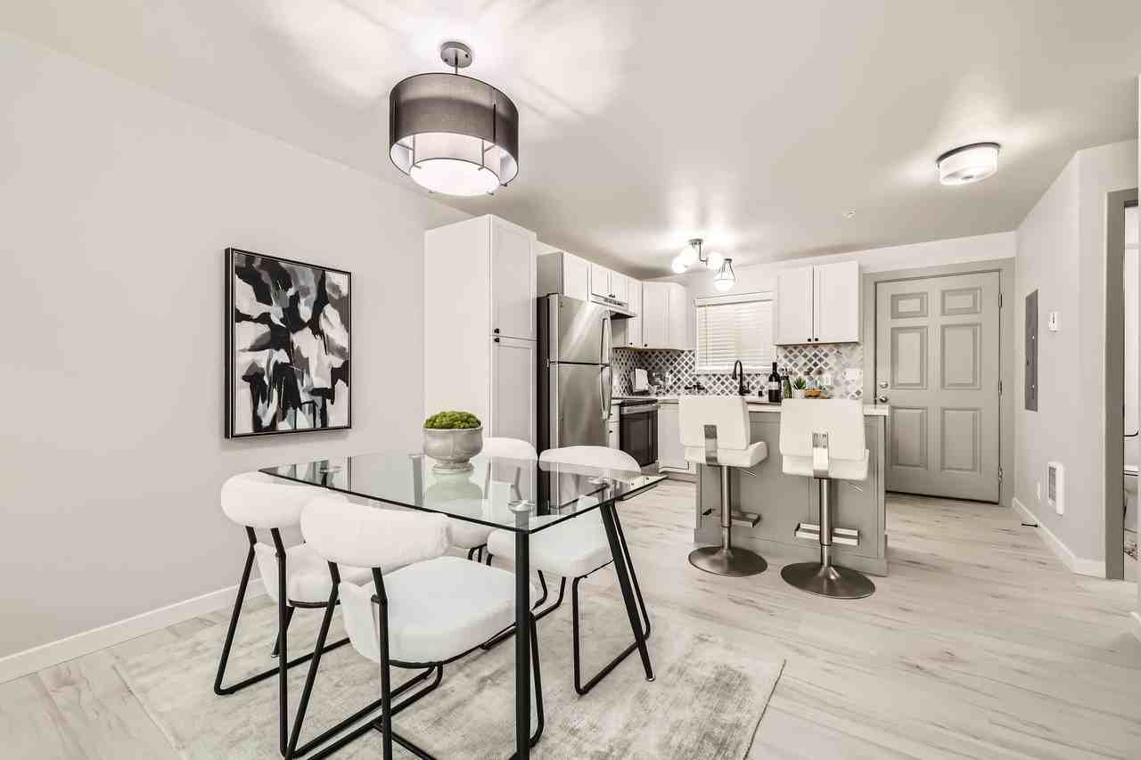 Evergreen Townhomes - Photo 4 of 25