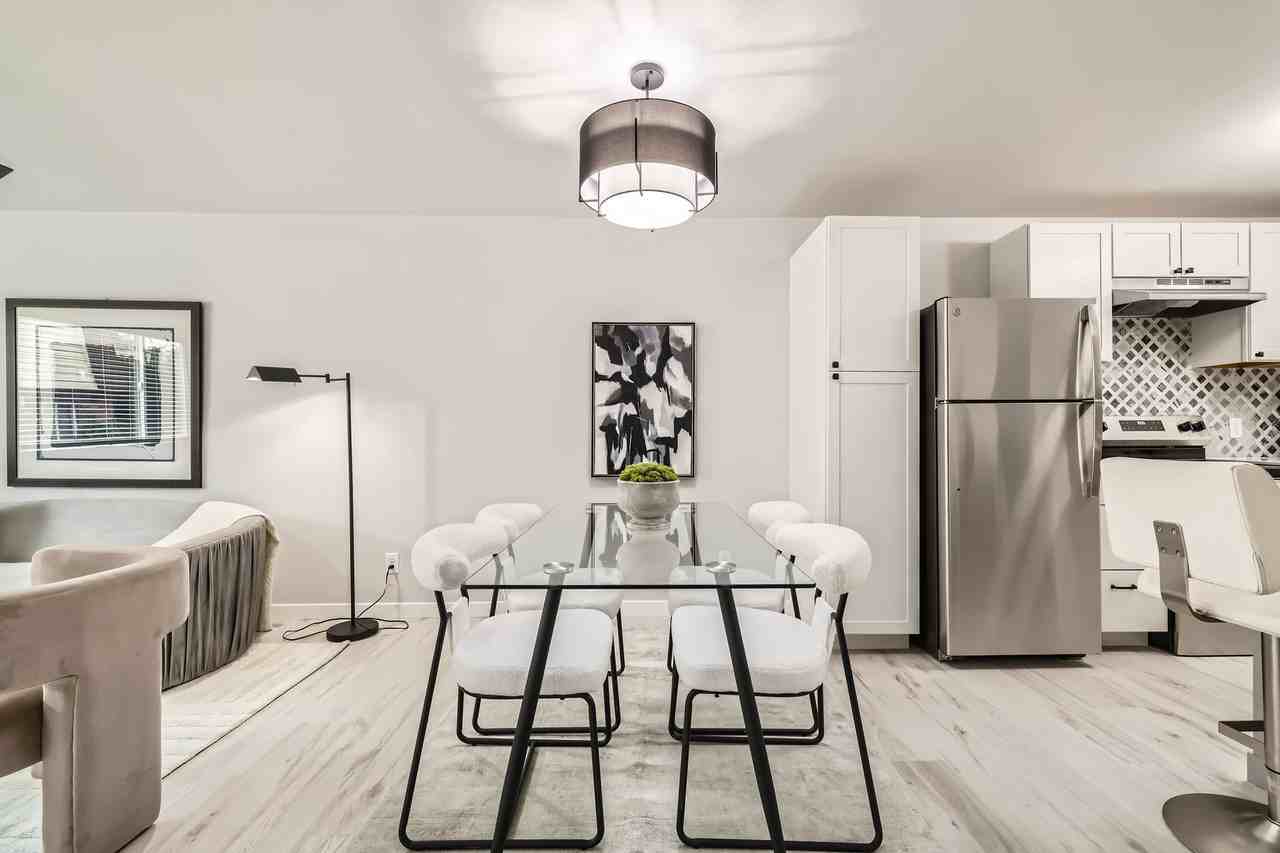 Evergreen Townhomes - Photo 7 of 25