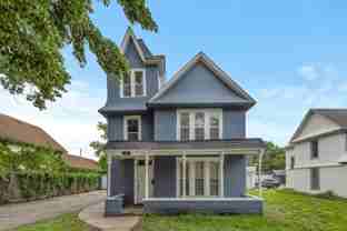 922 18 1/2 Ave Ne - Photo 1 of 1
