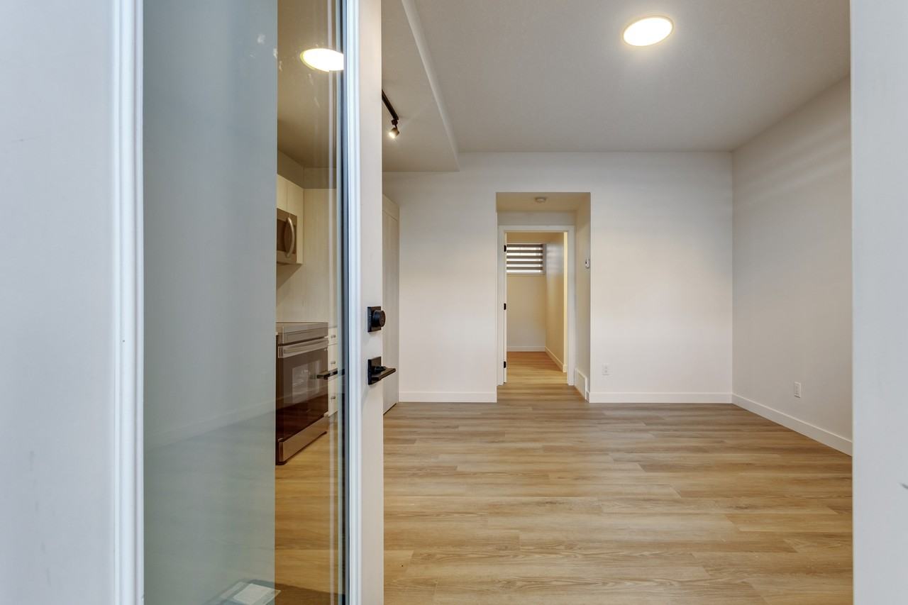 11711 131 Ave Nw - Photo 2 of 10