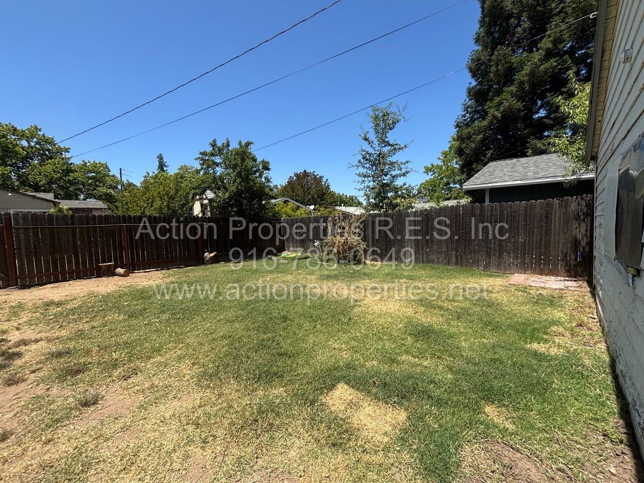 227 1/2 Donner Ave - Photo 2 of 13