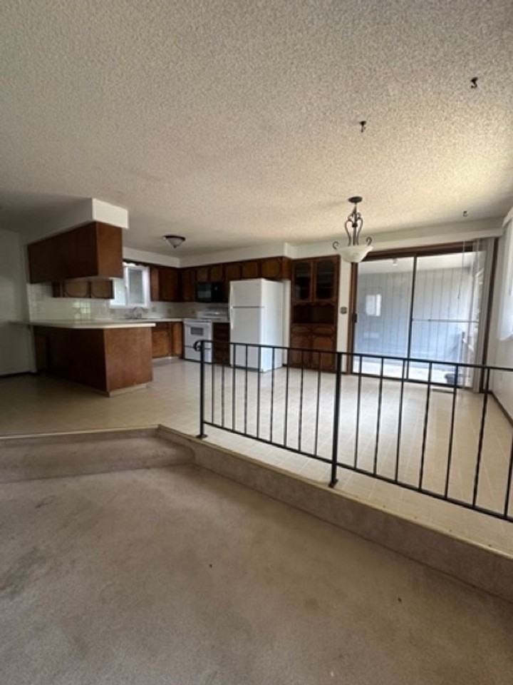 519 Short St - Photo 2 of 15