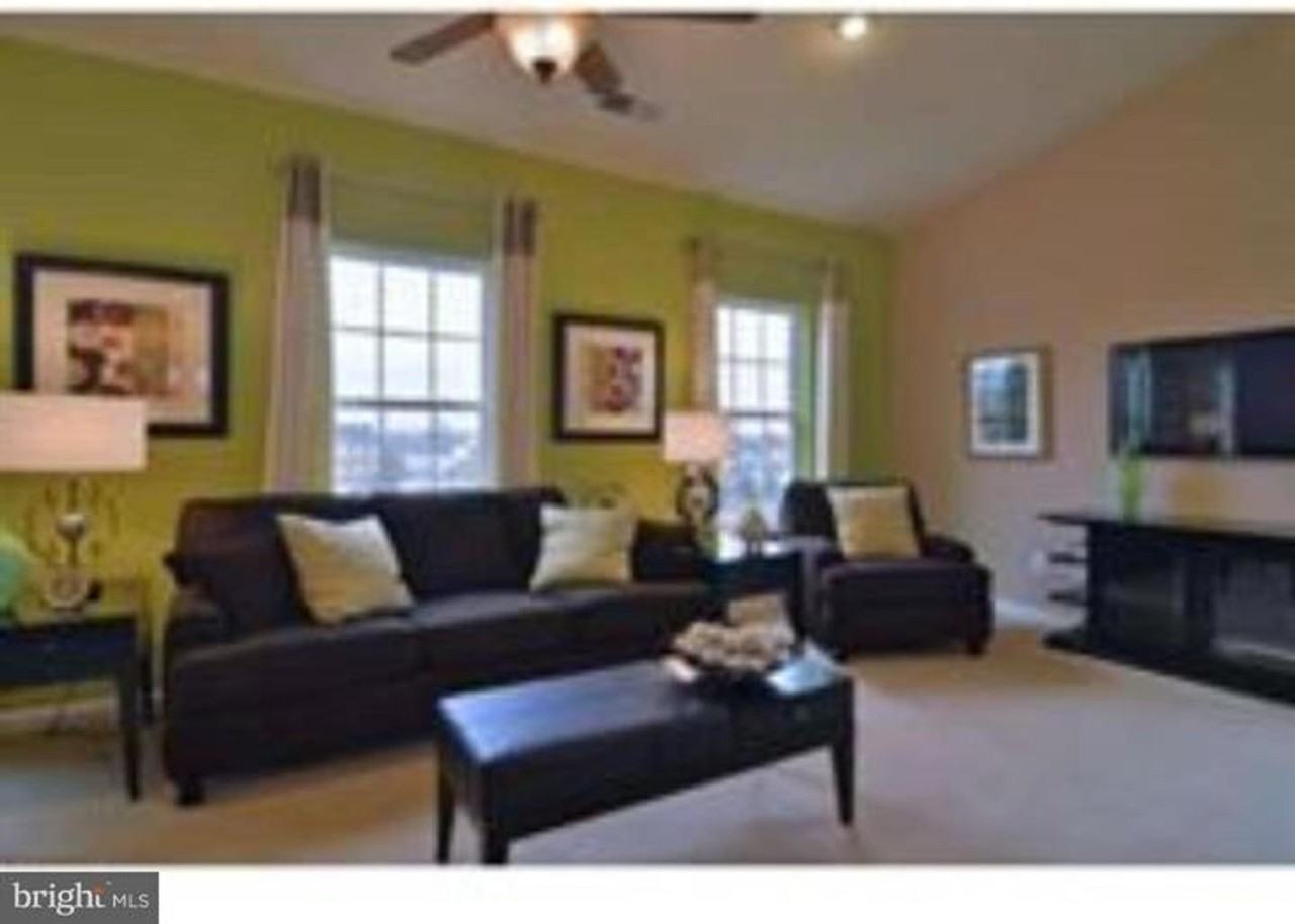 1 Eagle Ln - Photo 2 of 11