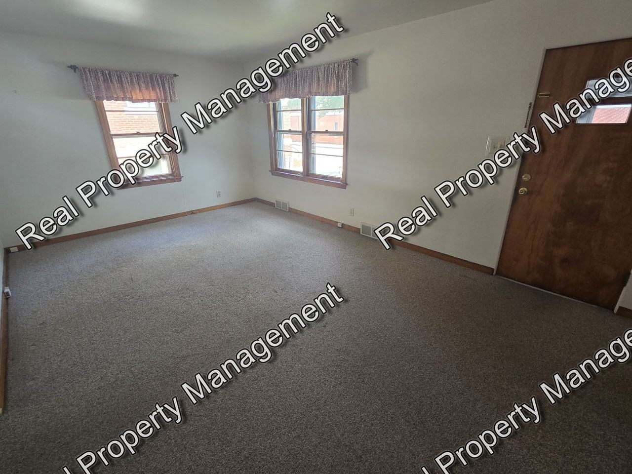 650 E 4th St - Photo 2 of 13