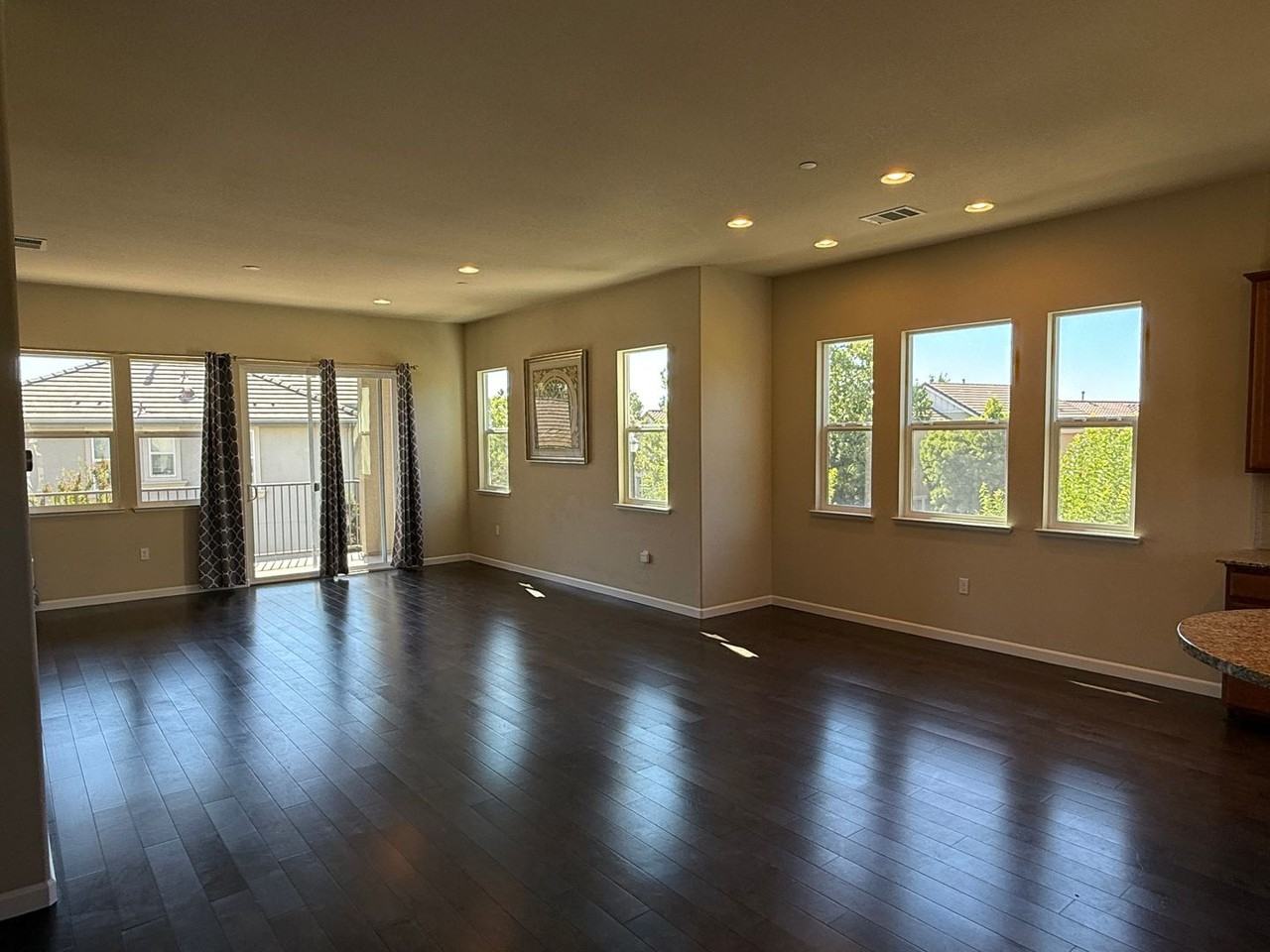 3019 Ruby Ave - Photo 3 of 22