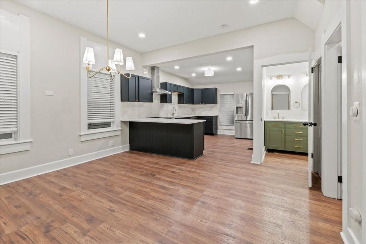 1133 Olive St - Photo 4 of 19