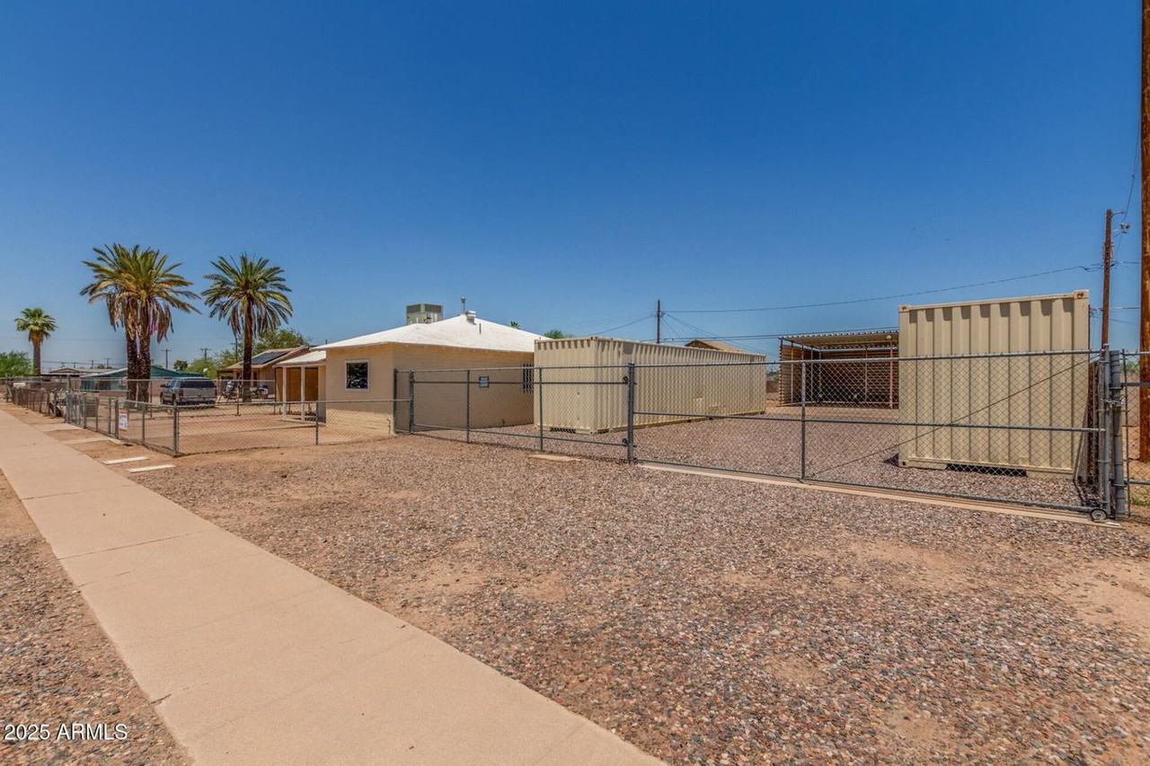 1116 E Cocopah St - Photo 3 of 32