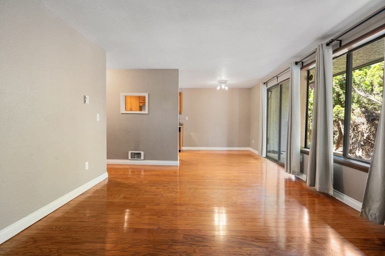 12522 Ne 117th Pl - Photo 4 of 13