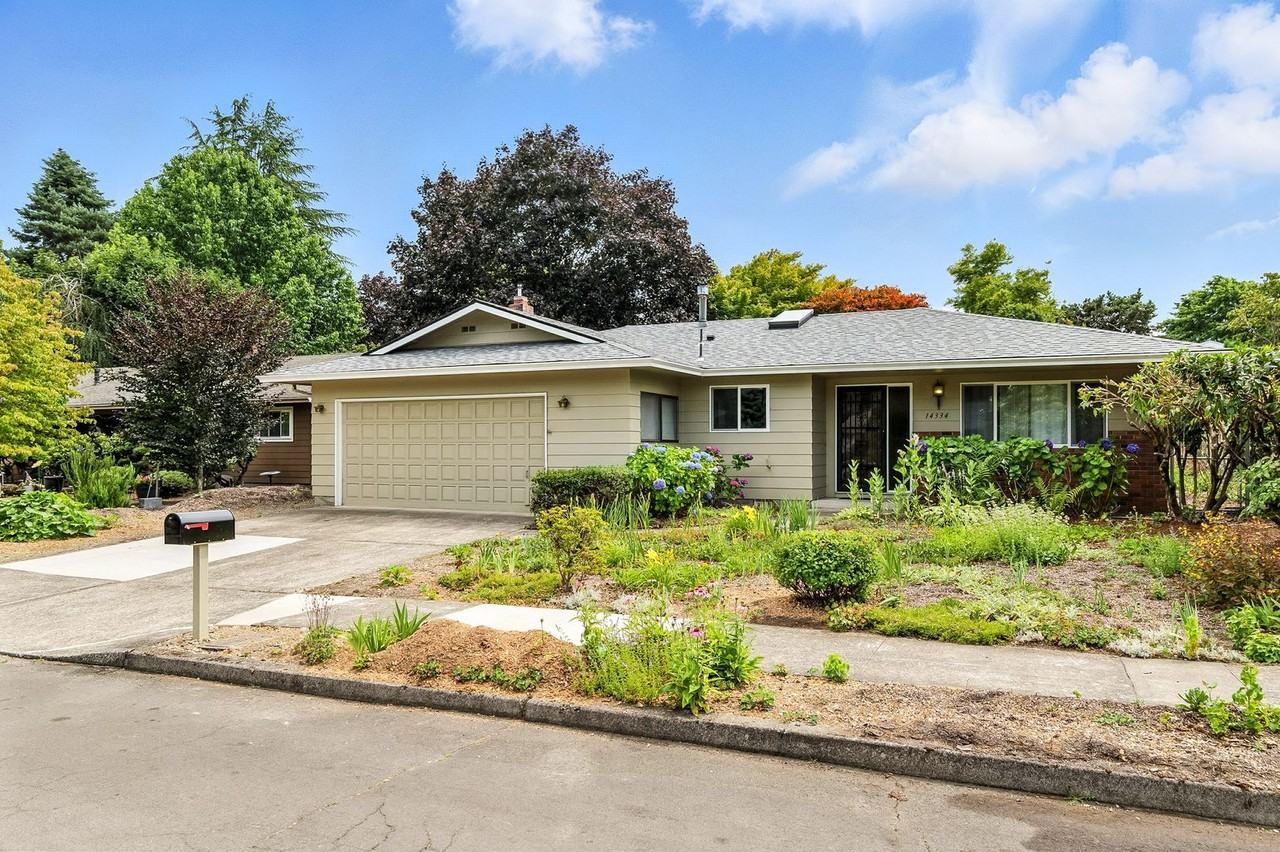 14334 Ne Failing St - Photo 2 of 26