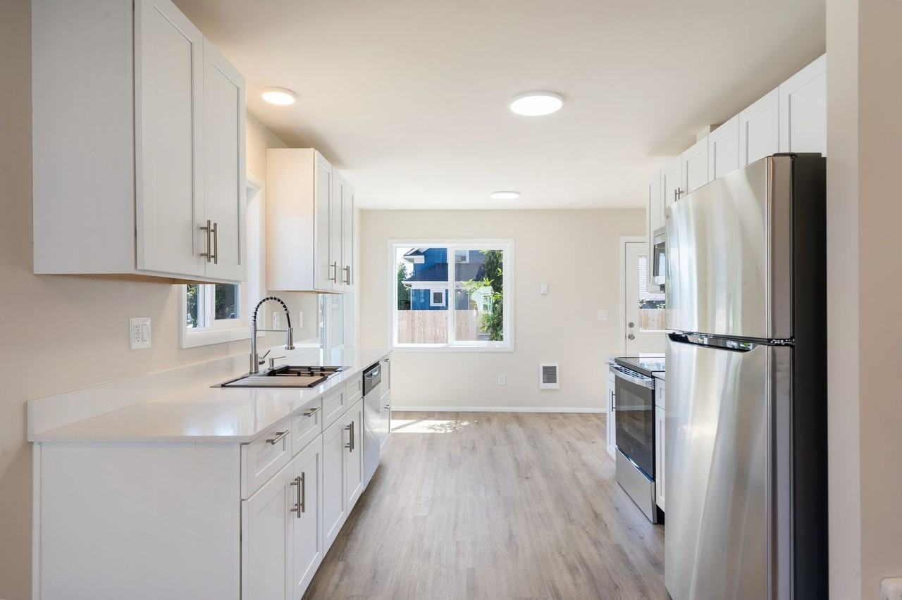 6302 Se 91st Ave - Photo 4 of 28