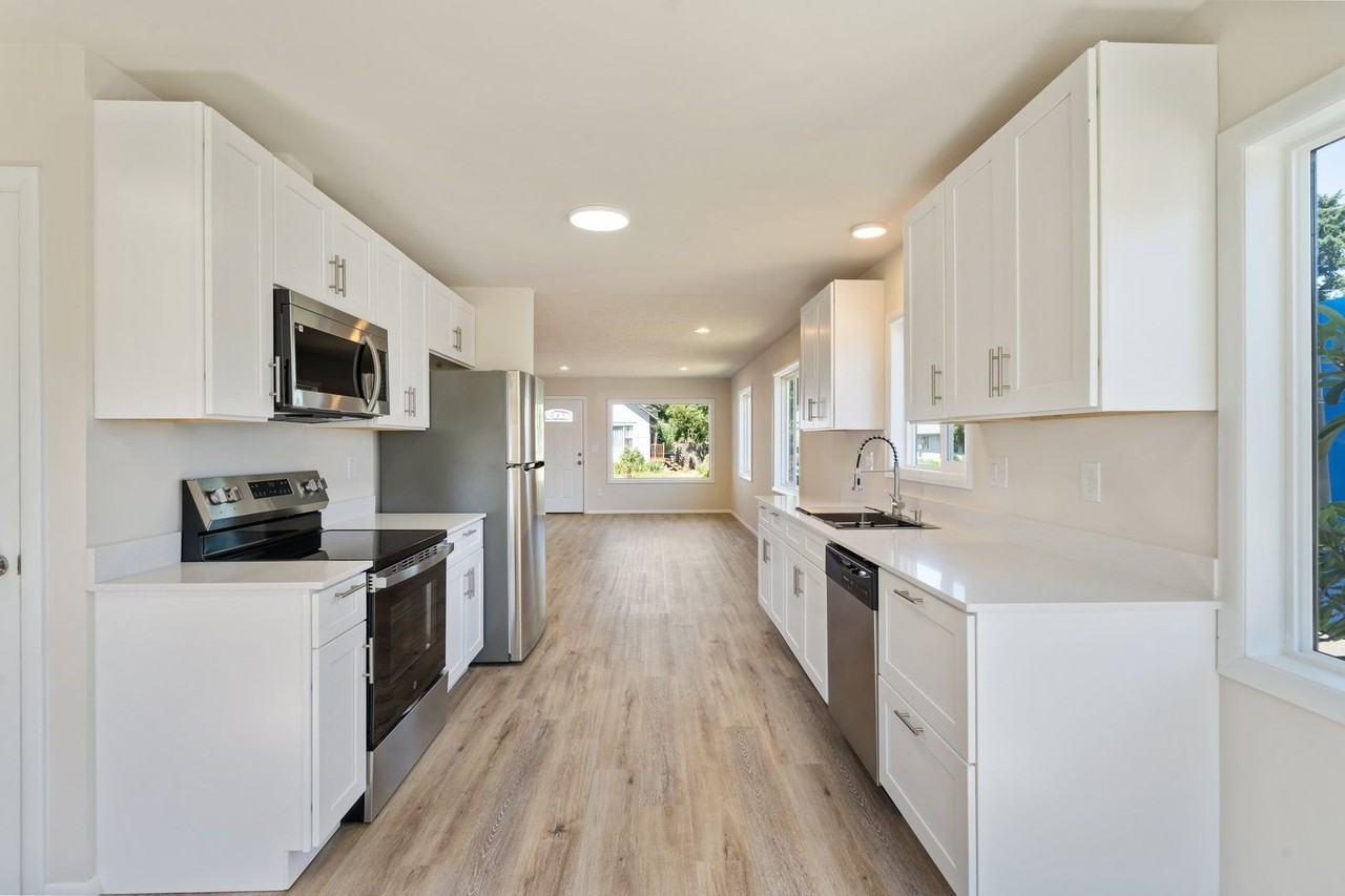 6302 Se 91st Ave - Photo 6 of 28