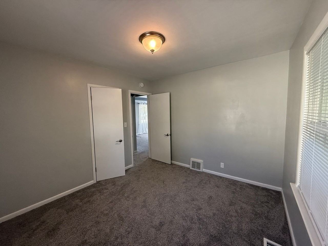 804 Bryant St Sw - Photo 5 of 12