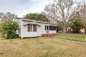 featured image of 2115 9th St