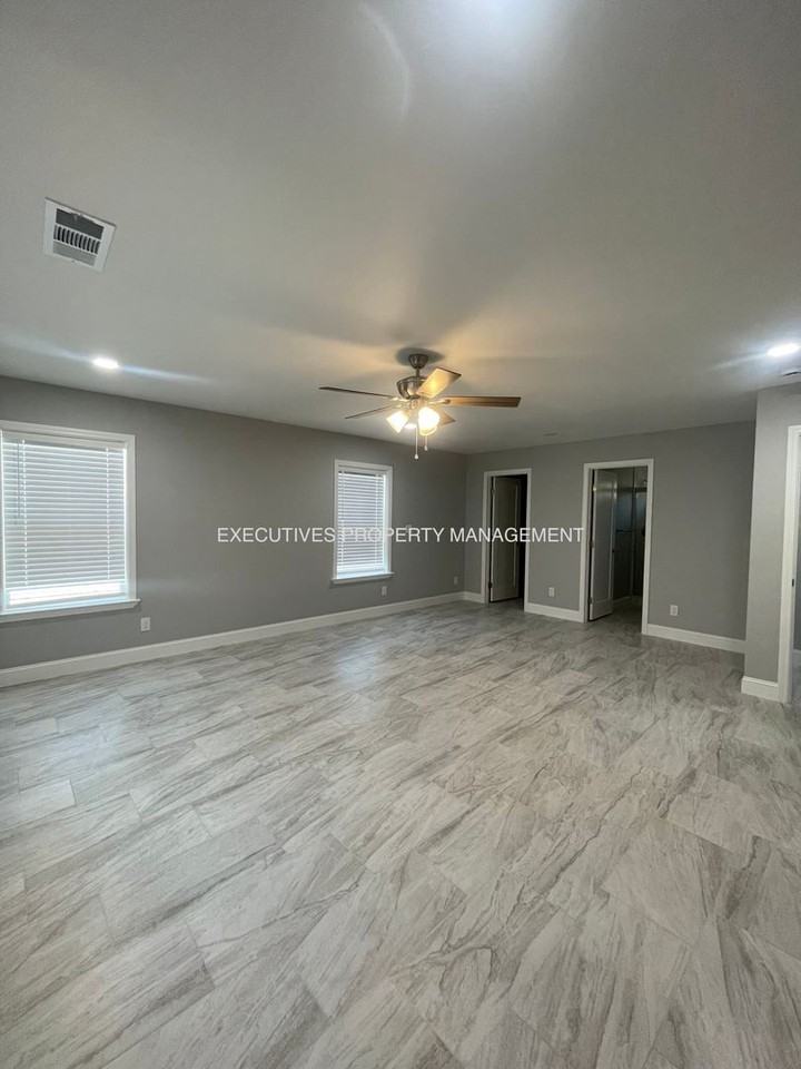 1957 W State Highway 140 - Photo 7 of 18