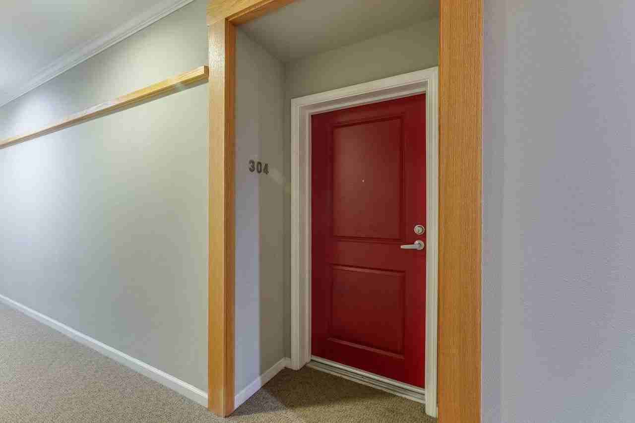 1037 Scotia Ter #304 - Photo 6 of 31