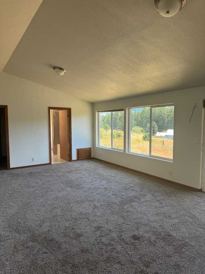 75620 London Rd - Photo 3 of 14