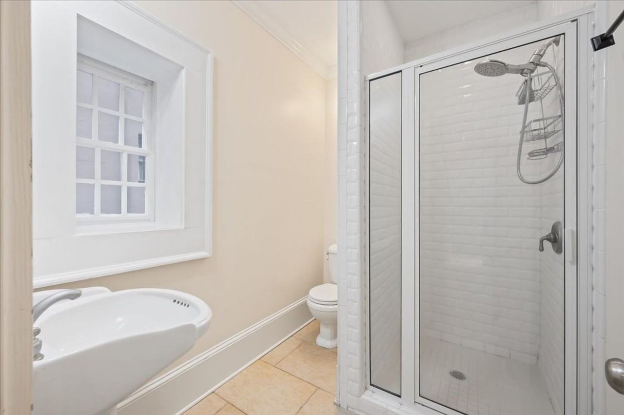 205 W Huntingdon St #A - Photo 7 of 14